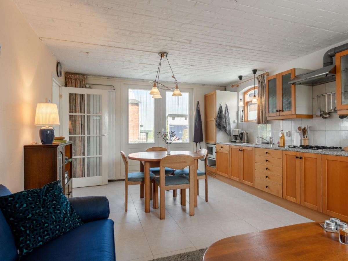 Holiday Home Vakantiehuisje Zeeuws-Vlaanderen By Interhome Sint Kruis Esterno foto
