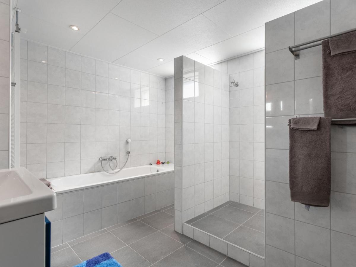 Holiday Home Vakantiehuisje Zeeuws-Vlaanderen By Interhome Sint Kruis Esterno foto